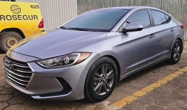 🚗 HYUNDAI ELANTRA (O Similar)