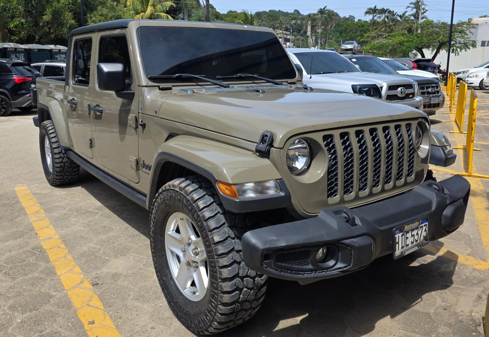 🏕️ Jeep Gladiator